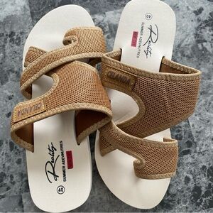 Reality Summer Adventures Arch Support Low Heel Size 40/9us NEW Khaki Color